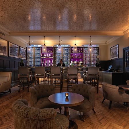 더 라리트 런던 시설 사진 The bar at the hotel